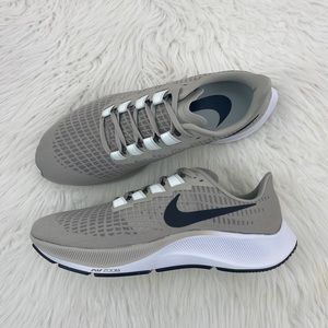 Mens Nike Air Zoom Pegasus 37 Running Sneakers